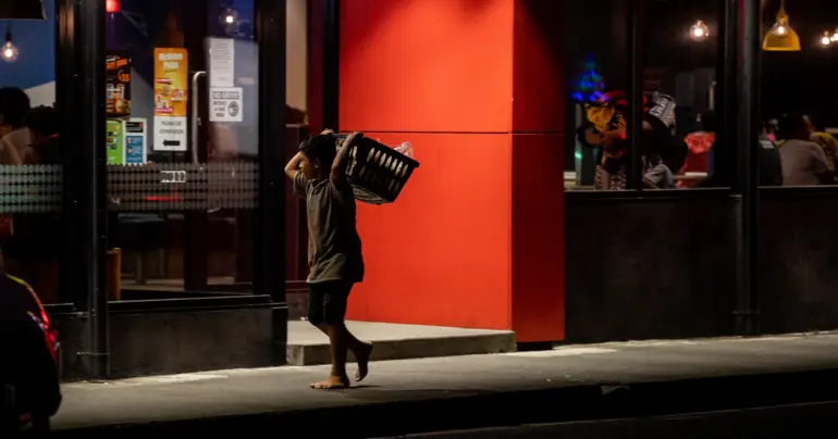 McAttack: Brawl erupts inside McDonald’s 