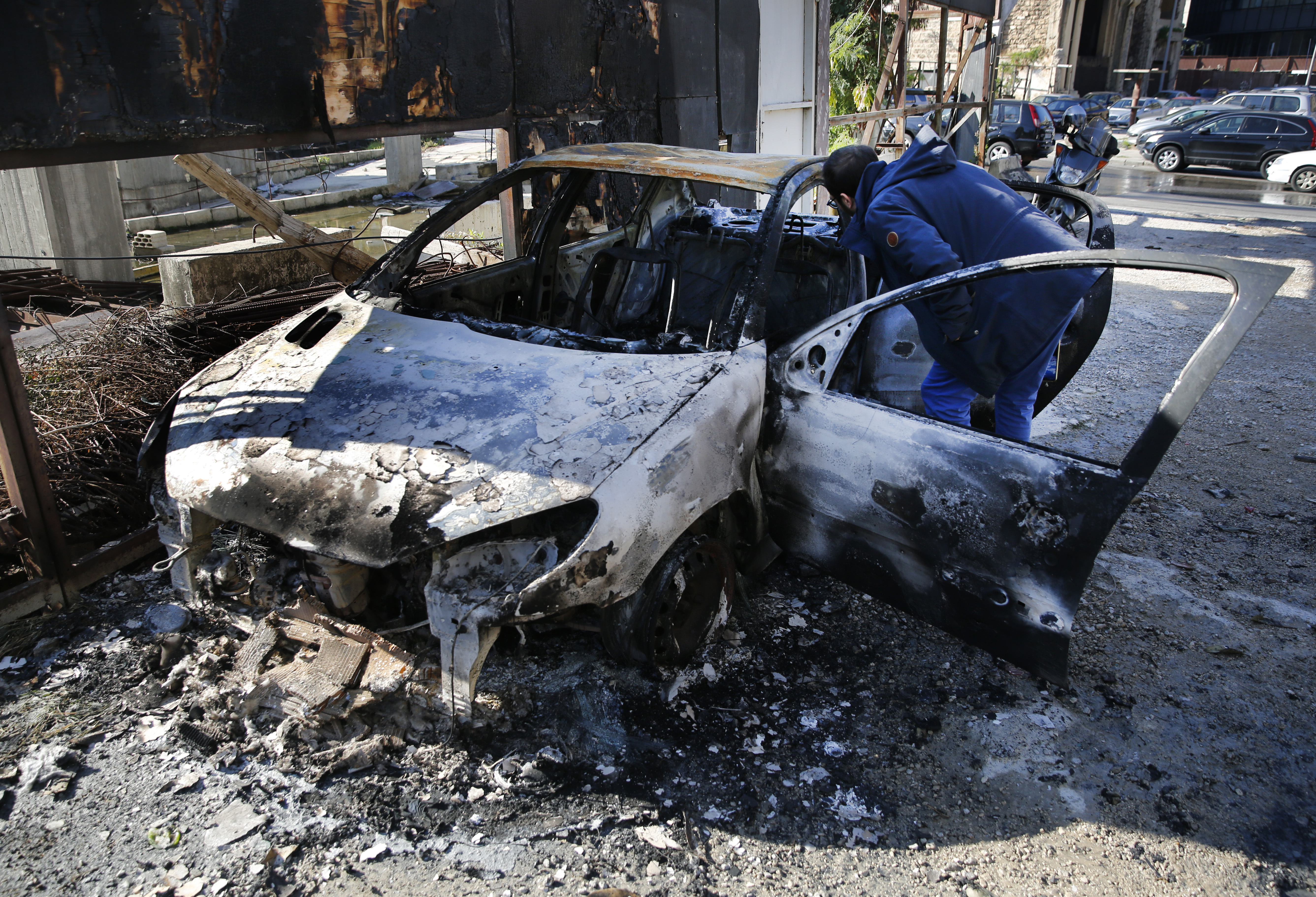 Assailants attack several protest camps across Lebanon