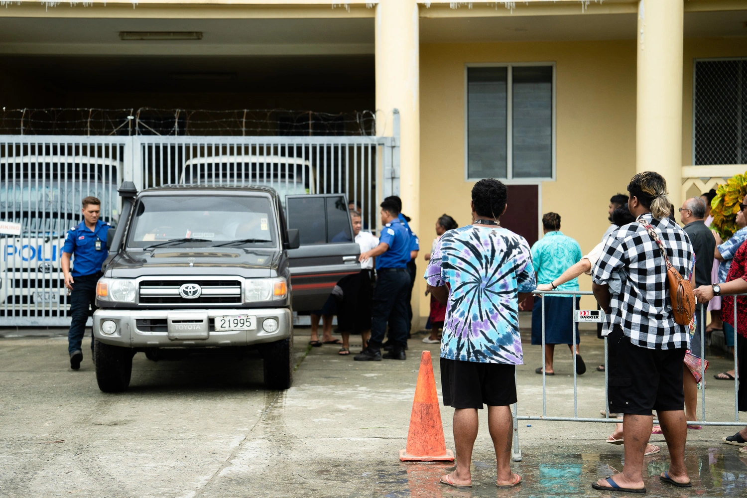 Suspect sues police for publishing mugshot