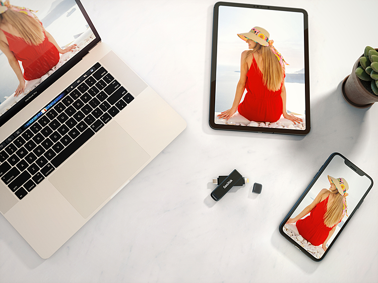 Western Digital Releases Its First 2-in-1 Flash Drive for Moving Content Seamlessly Between iPhone and USB Type-C™ Devices