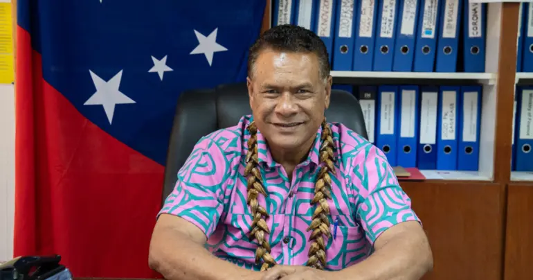 Health minister says police can raid hospital