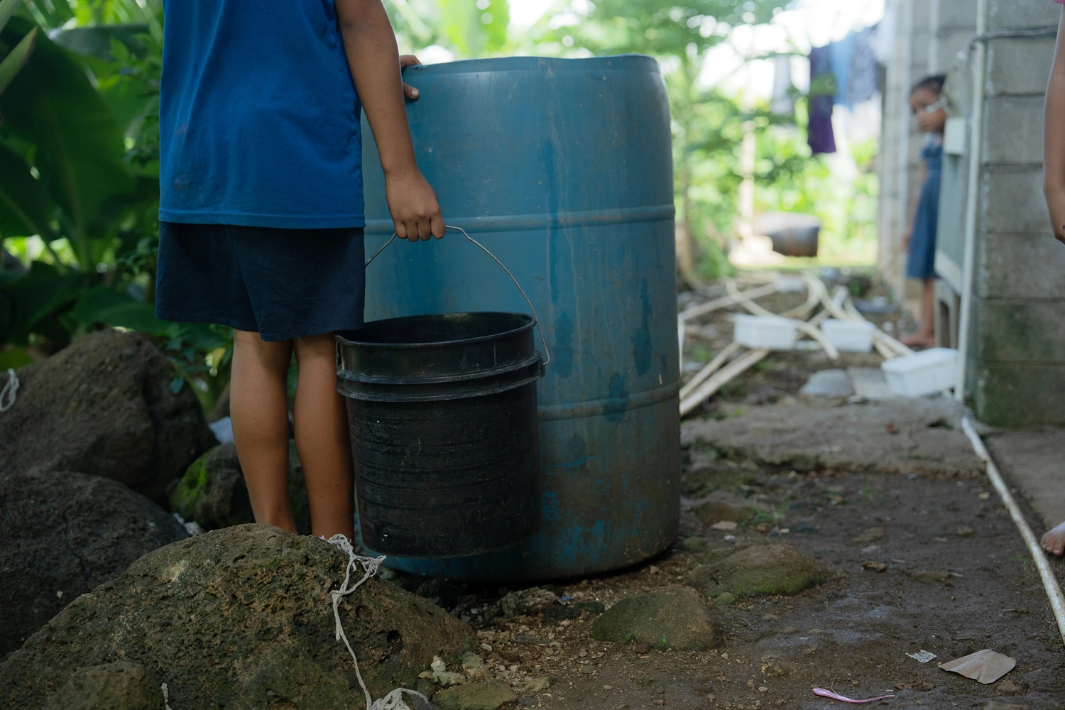 Families live without water and power